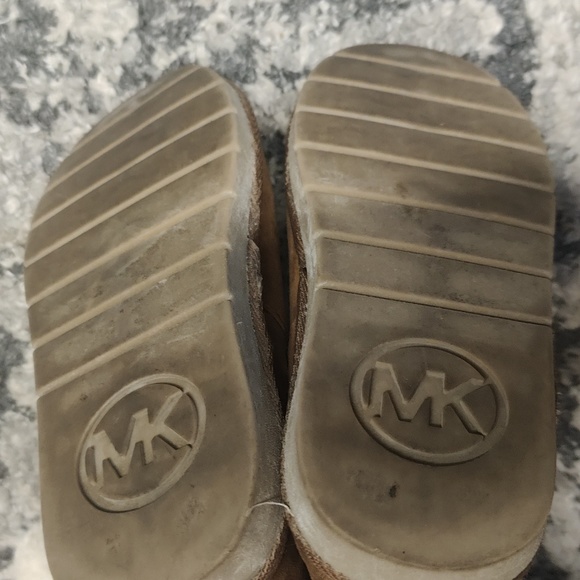 2 pairs of Michael Kors boots size 4 - Picture 4 of 13